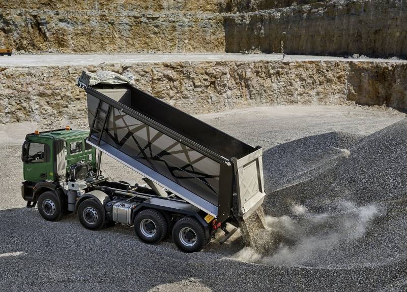 Transport de matériaux avec un IVECO T-WAY en Grand Est