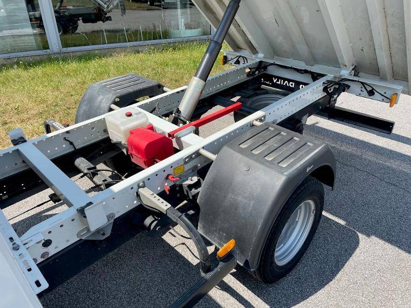 Trouver un véhicule utilitaire Benne + Coffre Iveco Daily en occasion à Remiremont