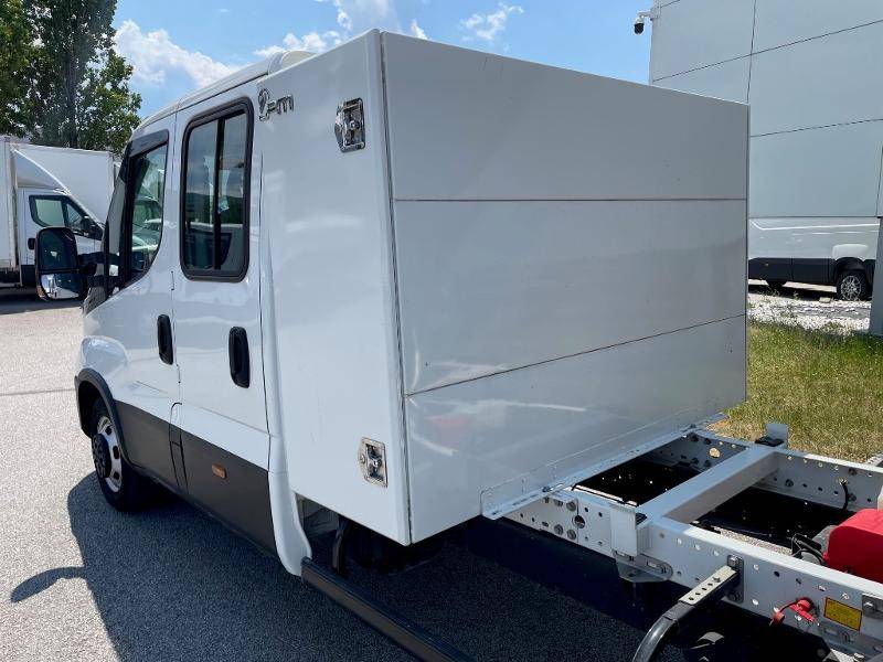 Trouver un véhicule utilitaire Benne + Coffre Iveco Daily en occasion à Remiremont