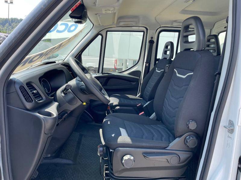 Trouver un véhicule utilitaire Benne + Coffre Iveco Daily en occasion à Remiremont