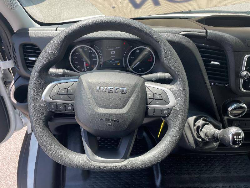 Acheter un véhicule utilitaire IVECO DAILY caisse 20m3 avec Capucine d'occasion à Épinal