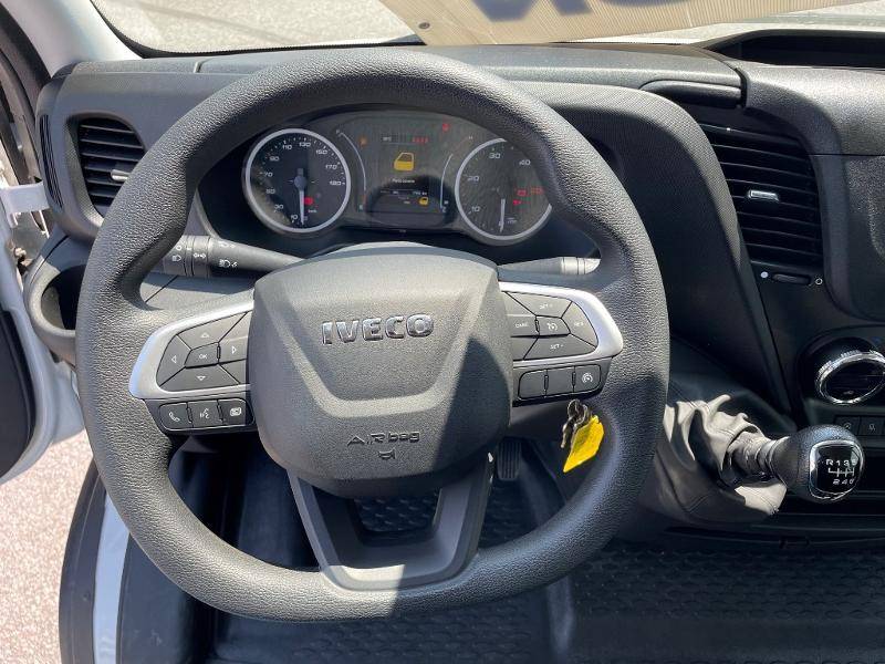 Trouver un véhicule utilitaire Benne + Coffre Iveco Daily en occasion à Remiremont