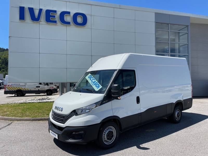 Acheter un véhicule utilitaire Fourgon Iveco Daily 12m3 en occasion près d'Epinal