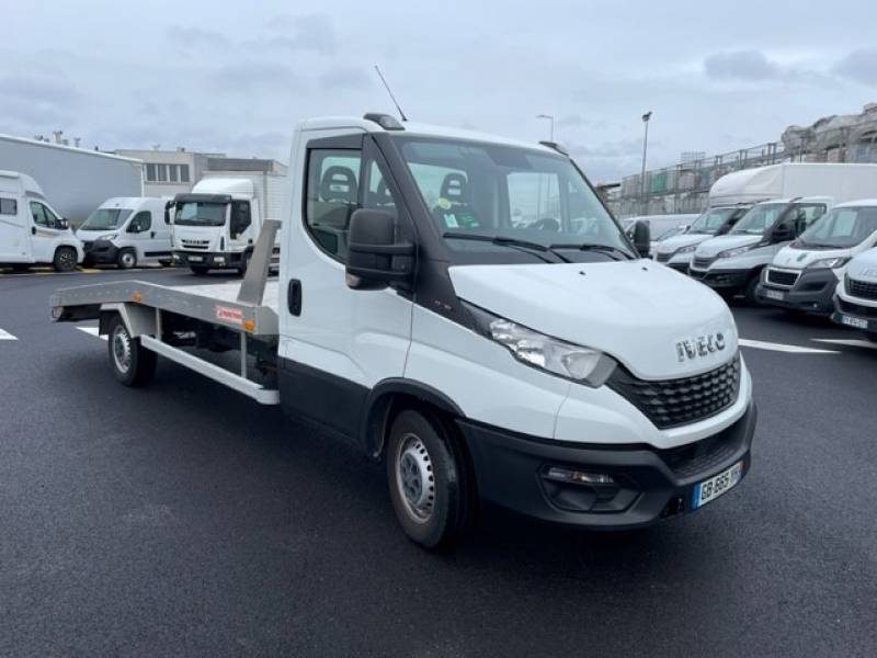 Acquérir un véhicule utilitaire Porte Voiture Iveco Daily en occasion à Metz