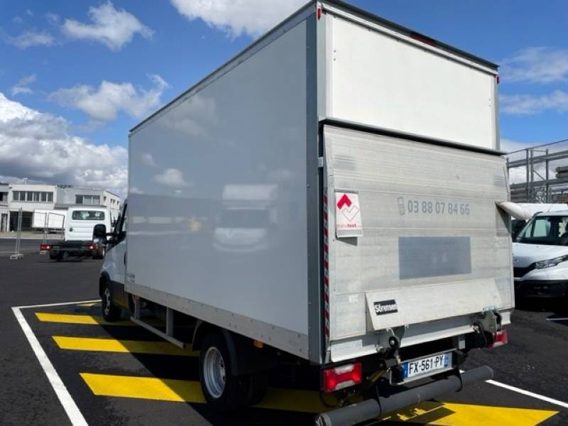 Acheter un véhicule utilitaire IVECO Daily Caisse 20m3 avec Hayon d'occasion à Metz