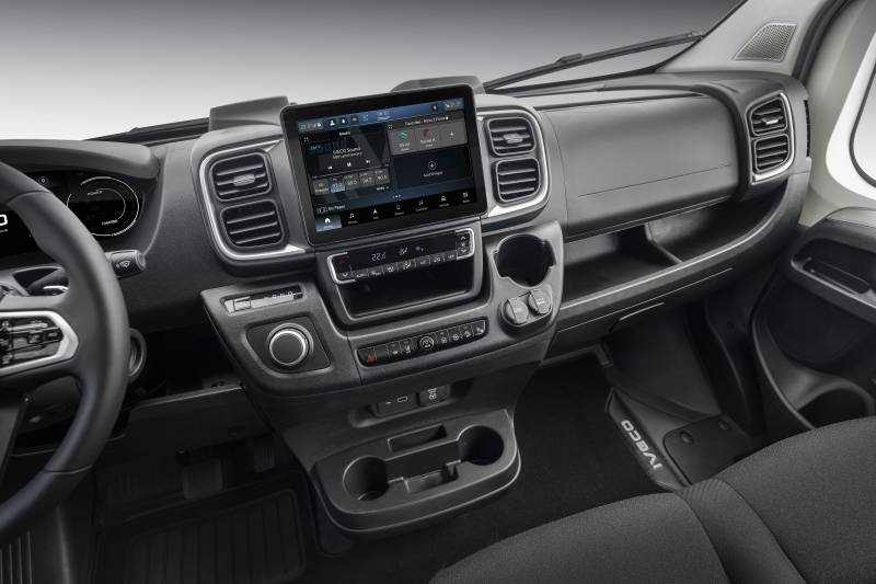 Intérieur cabine IVECO eSuperJolly connecté
