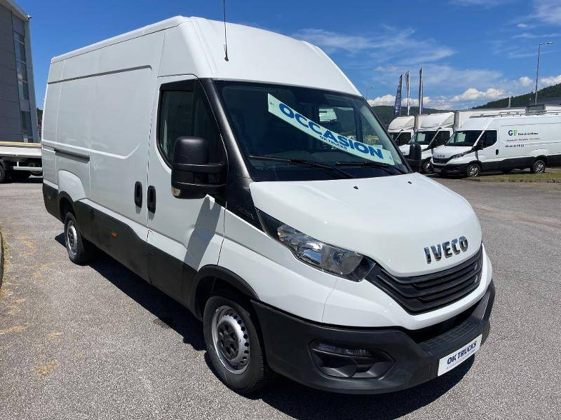 Acheter un véhicule utilitaire Fourgon Iveco Daily 12m3 en occasion près d'Epinal