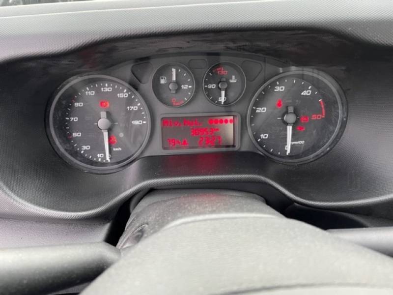 Acquérir un véhicule utilitaire Porte Voiture Iveco Daily en occasion à Metz