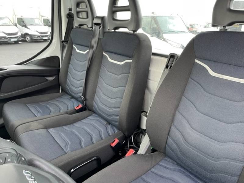 Acquérir un véhicule utilitaire Porte Voiture Iveco Daily en occasion à Metz