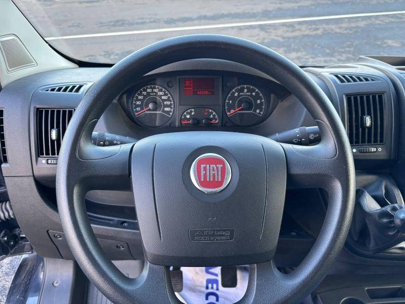 Intérieur cabine utilitaire Fiat Ducato Lorraine