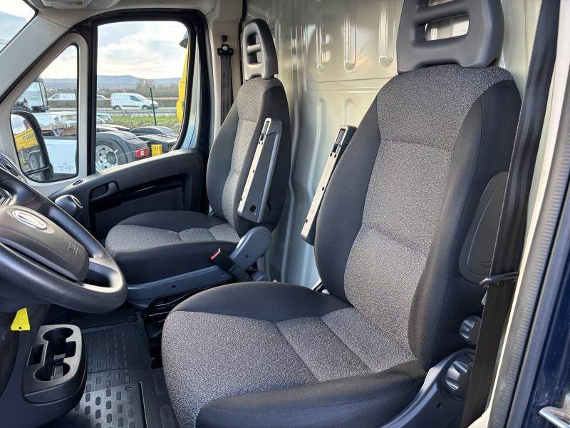Intérieur cabine utilitaire Fiat Ducato Lorraine