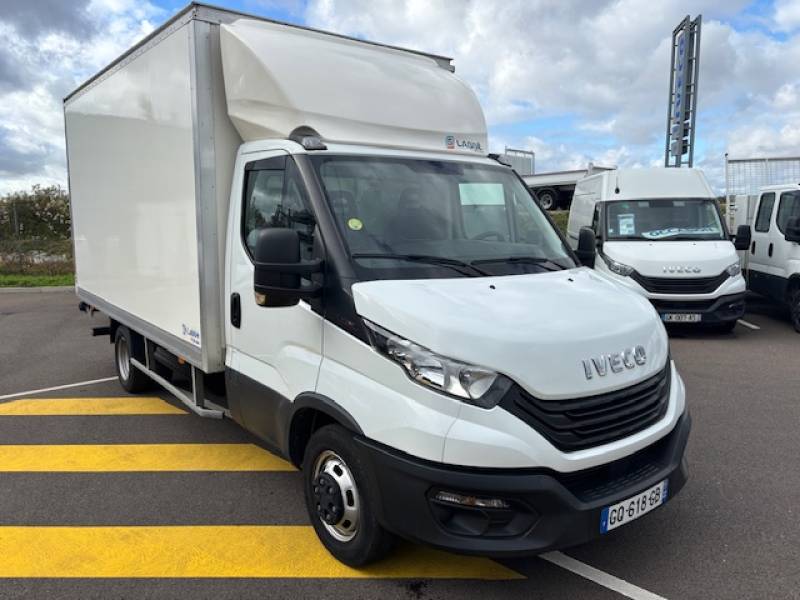 Iveco Daily caisse avec hayon 20 m³ d’occasion