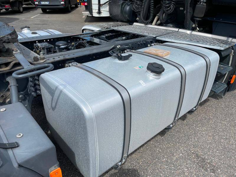 Acquérir un poids lourd/tracteur routier IVECO SWAY en occasion à Nancy