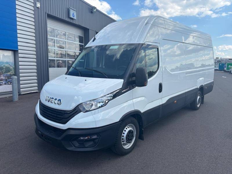 Iveco Daily 35S18H Hi-Matic en Moselle