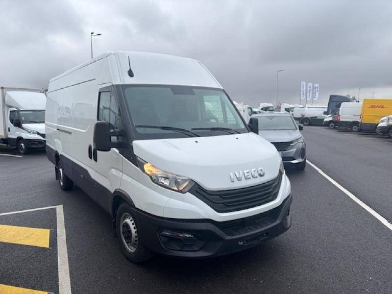 Iveco Daily fourgon 16 m³ 3L Hauconcourt