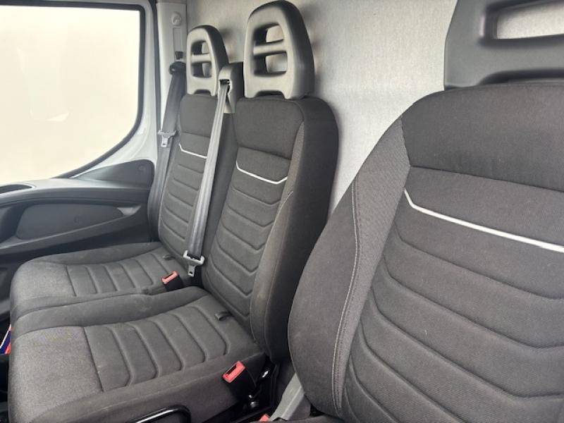 Intérieur cabine 3 places Iveco Daily