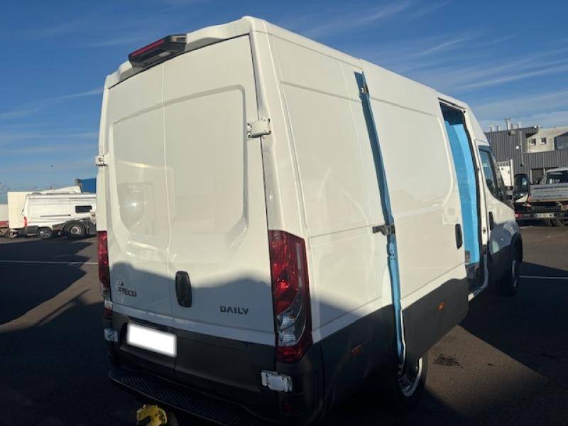 Chargement latéral Iveco Daily automatique