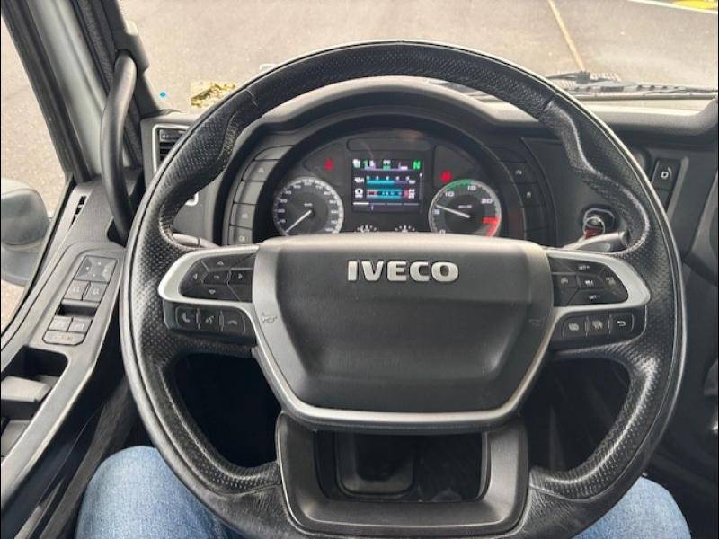 Camion Iveco S-Way CNG boîte manuelle