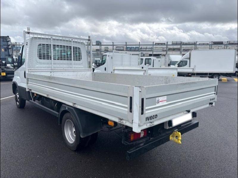 Plateau utilitaire 4 mètres Iveco Moselle