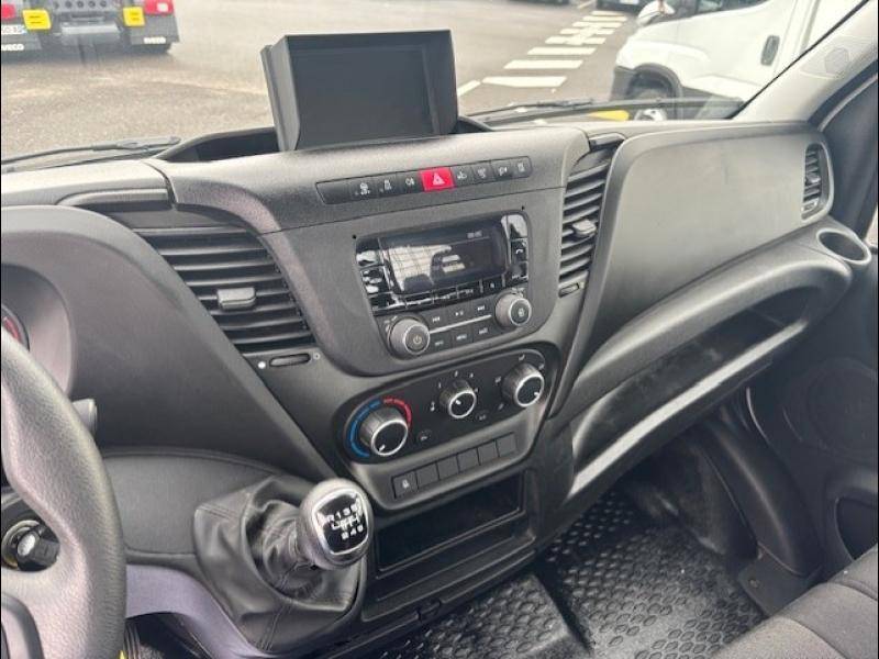 Utilitaire Iveco 3.5 tonnes chantier Lorraine
